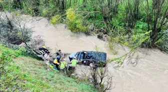 Gümüşhane'de Trafik Kazası: 1 Çocuk Hayatını Kaybetti