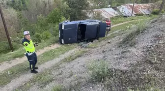 Gümüşhane'de Devrilen Otomobilde 4 Kişi Yaralandı