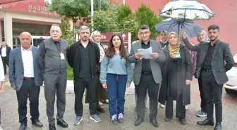 Hakkari'de Hemşire ve Ebelerin Sorunlarına Dikkat Çekildi