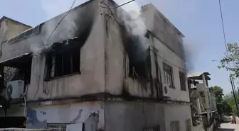 Hatay'da Evde Yangın: İtfaiye Ekipleri Müdahale Etti