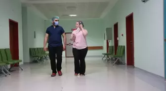 Hastanede Buluşan Aşk: Hemşire Çiftin Destek Dolu Hikayesi