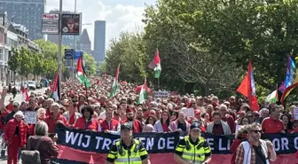 Hollanda'da 100 Bin Kişi Filistin İçin Sokakta