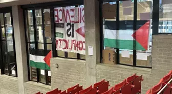 Hollanda'daki Üniversitelerde Filistin Destekçileri Eylemde