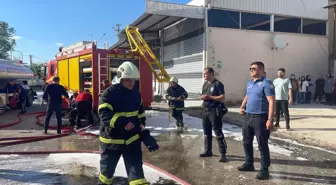Isparta'da Oyuncak Deposunda Yangın Çıktı