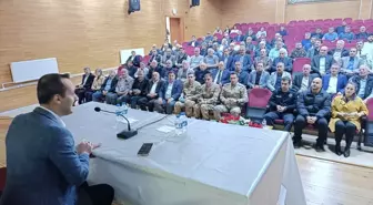 İspir'de Kurum Amirleri ve Muhtarlarla İstişare Toplantısı Düzenlendi