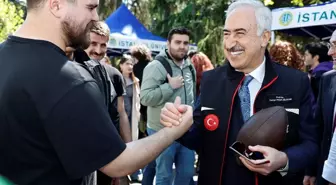 İstanbul Üniversitesi'nde Gençlik Festivali Rüzgarı