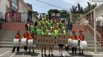 İzmir'de Öğrencilerden Çevre Bilinci Çalışması