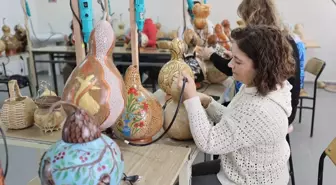 Ürgüp'lü Kadınlar, Su Kabağından Süs Eşyası Üretiyor