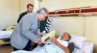 Usta Oyuncu Ahmet Mekin Kalça Kemiği Kırdı
