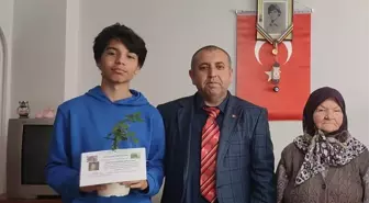 Karacabey'de lise öğrencilerinden şehit annelerine ziyaret