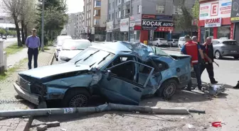Kayseri'de Otomobil ve Kamyonet Çarpıştı: 1 Yaralı