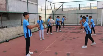 Kilis'te Yıldız Erkekler Tag Ragbi Takımı Türkiye Şampiyonası'na Hazırlanıyor