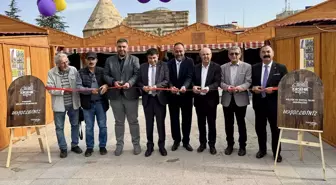 Kırşehir 4. Kitap Fuarı Cacabey Meydanı'nda Açıldı