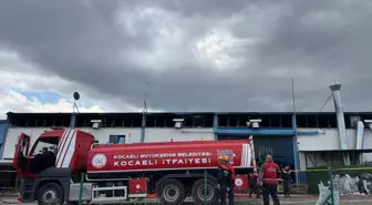 Kocaeli'nde Boya Fabrikasında Yangın Kontrol Altına Alındı