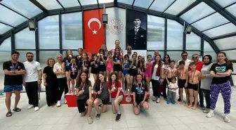 Kumluca'da Gençlik Haftası'nda Yüzme Şenliği Düzenlendi