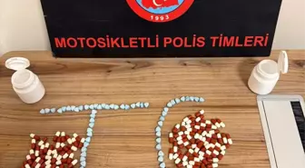 Manisa'da Uyuşturucu Hapla Kaçan İki Şüpheli Gözaltına Alındı