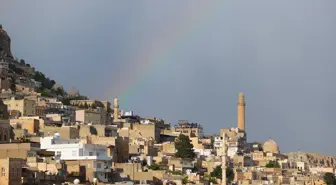 Mardin'de yağışın ardından gökkuşağı oluştu