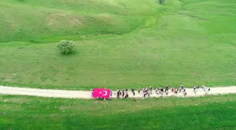 Muş Korkut'ta Gençlik Haftası Yürüyüşü Düzenlendi