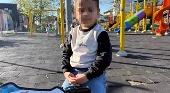 Parkta bulduğu alkol şişesini su zannederek içen çocuk fenalaştı