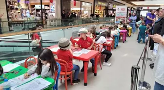 Samsun'da 19 Mayıs Bayramı Etkinlikleri Kapsamında Çocuklarla Resim Boyama