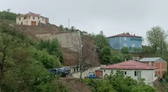 Samsun'da Toprak Kayması: Ev İstinat Duvarı Çöktü