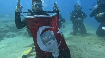 Samsunlu Sualtı Sporcuları Antalya'da Türk Bayrağı Açtı