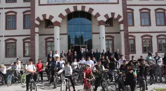 Şarkışla'da 19 Mayıs Bisiklet Turu Düzenlendi