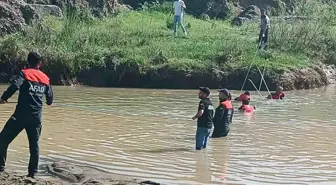 Siirt'te 14 Yaşındaki Çocuk Kezer Çayı'nda Kayboldu