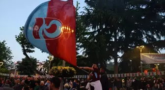 Trabzonspor taraftarları, Ziraat Türkiye Kupası finalini dev ekrandan takip etti