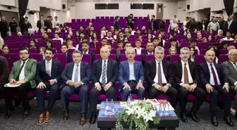 Ulaştırma ve Altyapı Bakanı Uraloğlu, Trabzon'da gençlerle bir araya geldi Açıklaması