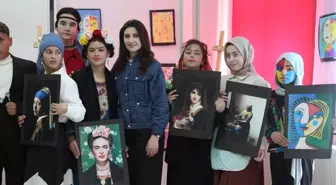 Ahlat'ta Öğrenciler Ünlü Ressamların Eserlerini Canlandırdı