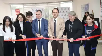 Ünye'de Hemşireler Günü'nde Sağlık Temalı Resim Sergisi Açıldı
