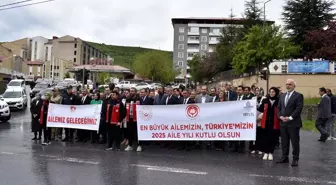 Van ve Bitlis'te Aile Haftası kapsamında yürüyüş düzenlendi