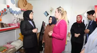 Viranşehir'de Kadın Kursiyerlerin Eserleri Sergilendi