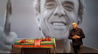 Yönetmen Ali Özgentürk için Atlas Sineması'nda tören düzenlendi