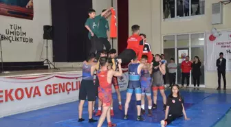 Yüksekova'da 19 Mayıs Bayramı Coşkuyla Kutlandı