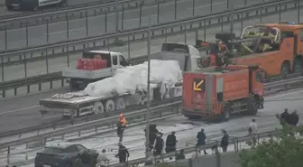 Zeytinburnu'nda Tır Kazası Sonucu D-100 Kara Yolu Kapandı