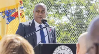 Newark Belediye Başkanı ICE Merkezinde Gözaltına Alındı