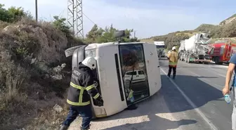 Hatay'da Minibüs Çarpışması: 3 Yaralı