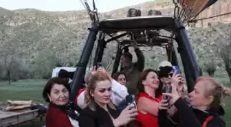 Ihlara Vadisi'nde Anneler Günü'ne Özel Sıcak Hava Balonu Uçuşu