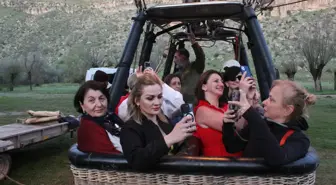 Ihlara Vadisi'nde Anneler Günü'ne Özel Sıcak Hava Balonu Uçuşu