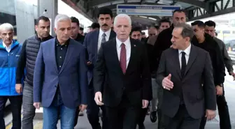 İstanbul Valisi Davut Gül, Metrobüs Kazasında Yaralananları Ziyaret Etti