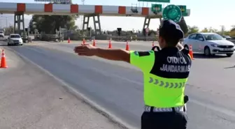 Germencik'te Düzensiz Göçmen Operasyonu: 5 Göçmen ve 1 Organizatör Yakalandı