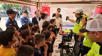 Kuyucak'ta Bilişim ve Teknoloji Fuarı'nda Trafik Bilinci Eğitimi
