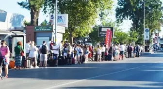 Kapı Vizesine Talep Artıyor: İzmir'den Yunan Adalarına Ek Seferler