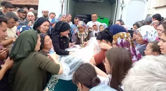 Genç Öğrenci Sıla Karabacak, Feci Kazada Hayatını Kaybetti