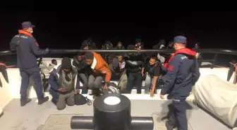 Dikili açıklarında 28 düzensiz göçmen yakalandı