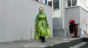 Sandıktan podyuma: 80 yıllık giysiler yeniden hayat buldu