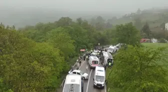 Sinop'ta Öğrencileri Taşıyan Otobüsle Otomobil Çarpıştı