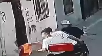 Galatasaray Formasıyla Sürüklenen Çocuk
